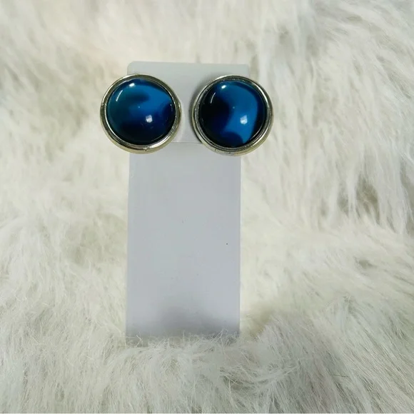 VINTAGE Blue Cabochon Clip On Earrings - Picture 2 of 6